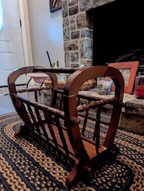 Cottagecore Solid wood magazine rack